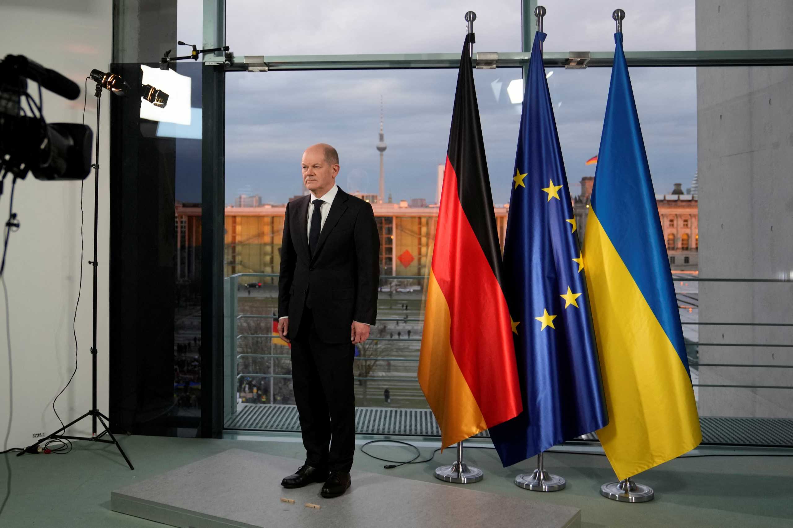 Όλαφ Σολτς για εισβολή στην Ουκρανία: Γερμανία και ΝΑΤΟ δεν θα παρέμβουν στρατιωτικά