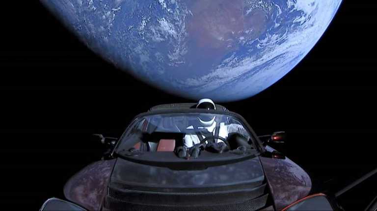 Tesla Roadster: Έχει διανύσει περισσότερα από 3,2 δισ. χιλιόμετρα στο διάστημα!