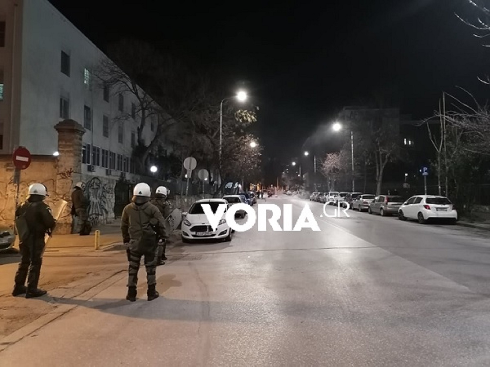 Θεσσαλονίκη: Επίθεση με μολότοφ σε αστυνομικούς – 4 προσαγωγές