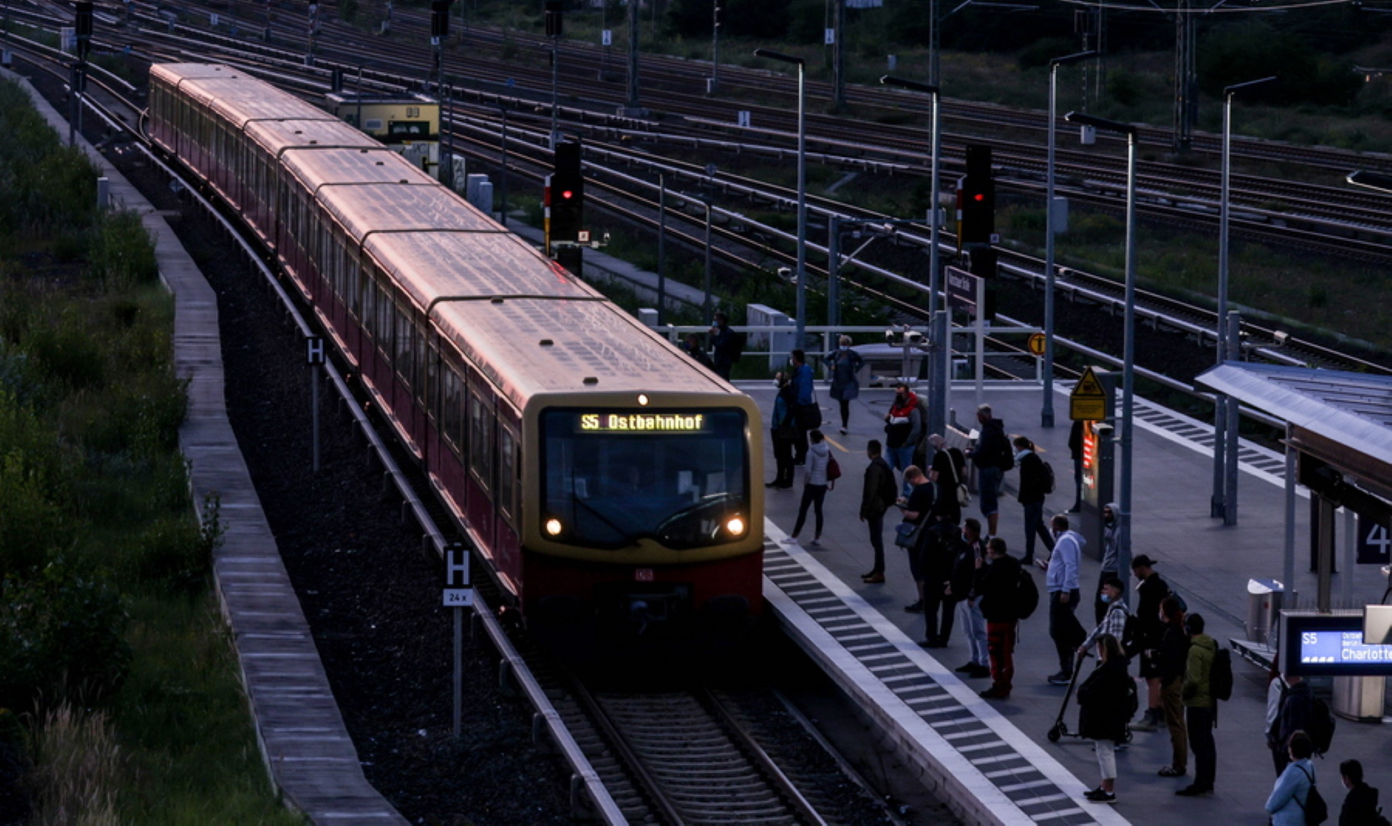 Γερμανία: Τρένα συγκρούστηκαν στο Μόναχο