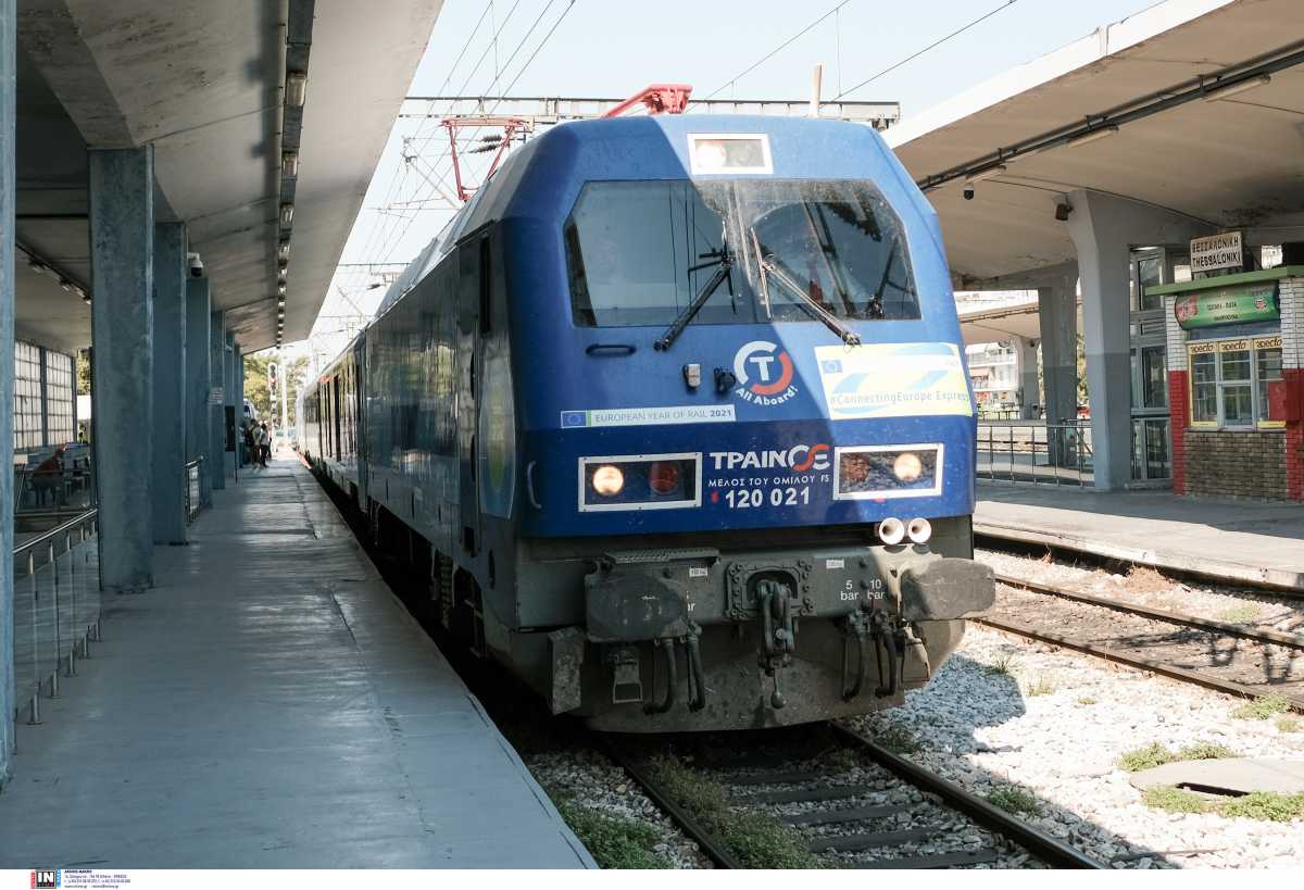 Τρένο συγκρούστηκε με αυτοκίνητο στη γραμμή Βόλος – Λάρισα