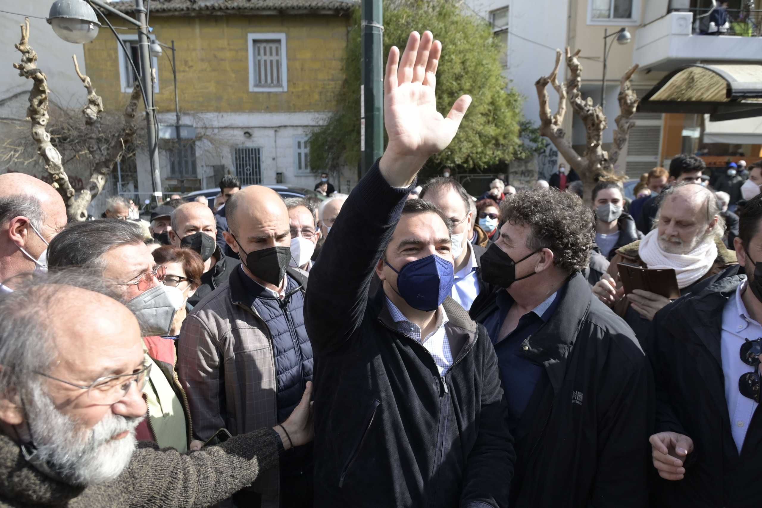 Τσίπρας σε Μητσοτάκη: Κάνε εκλογές για να φύγεις αξιοπρεπώς