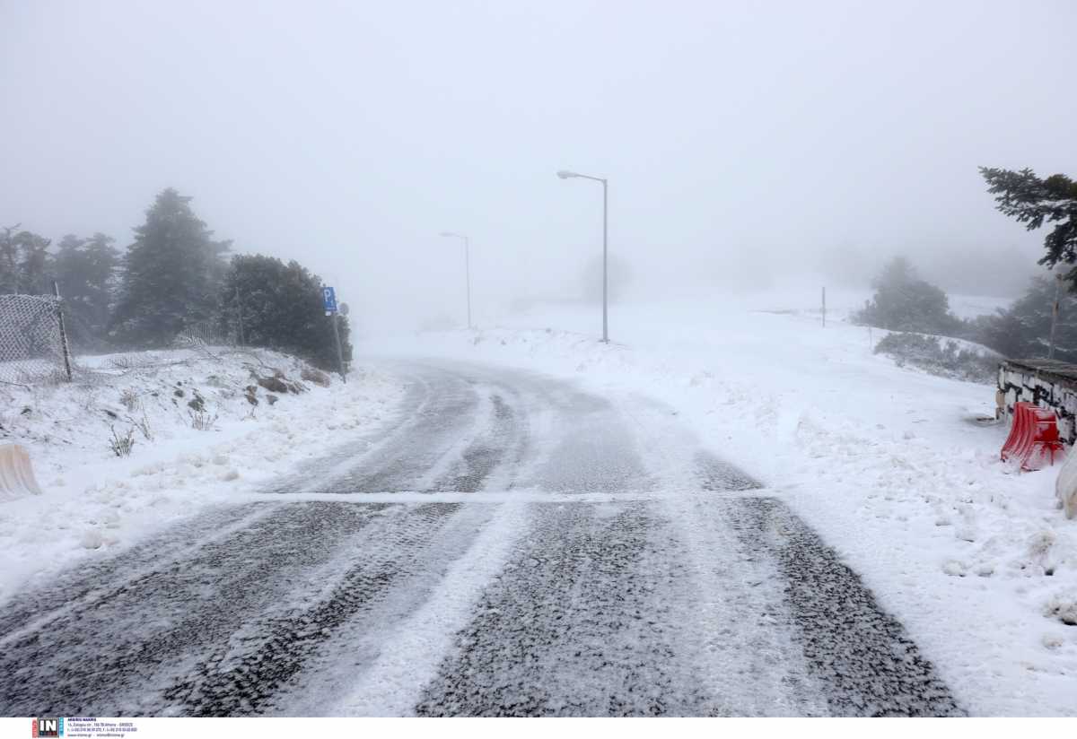 Καιρός – meteo: Τοπικές βροχές και χιονοπτώσεις την Κυριακή – Στα λευκά και περιοχές στην Αττική