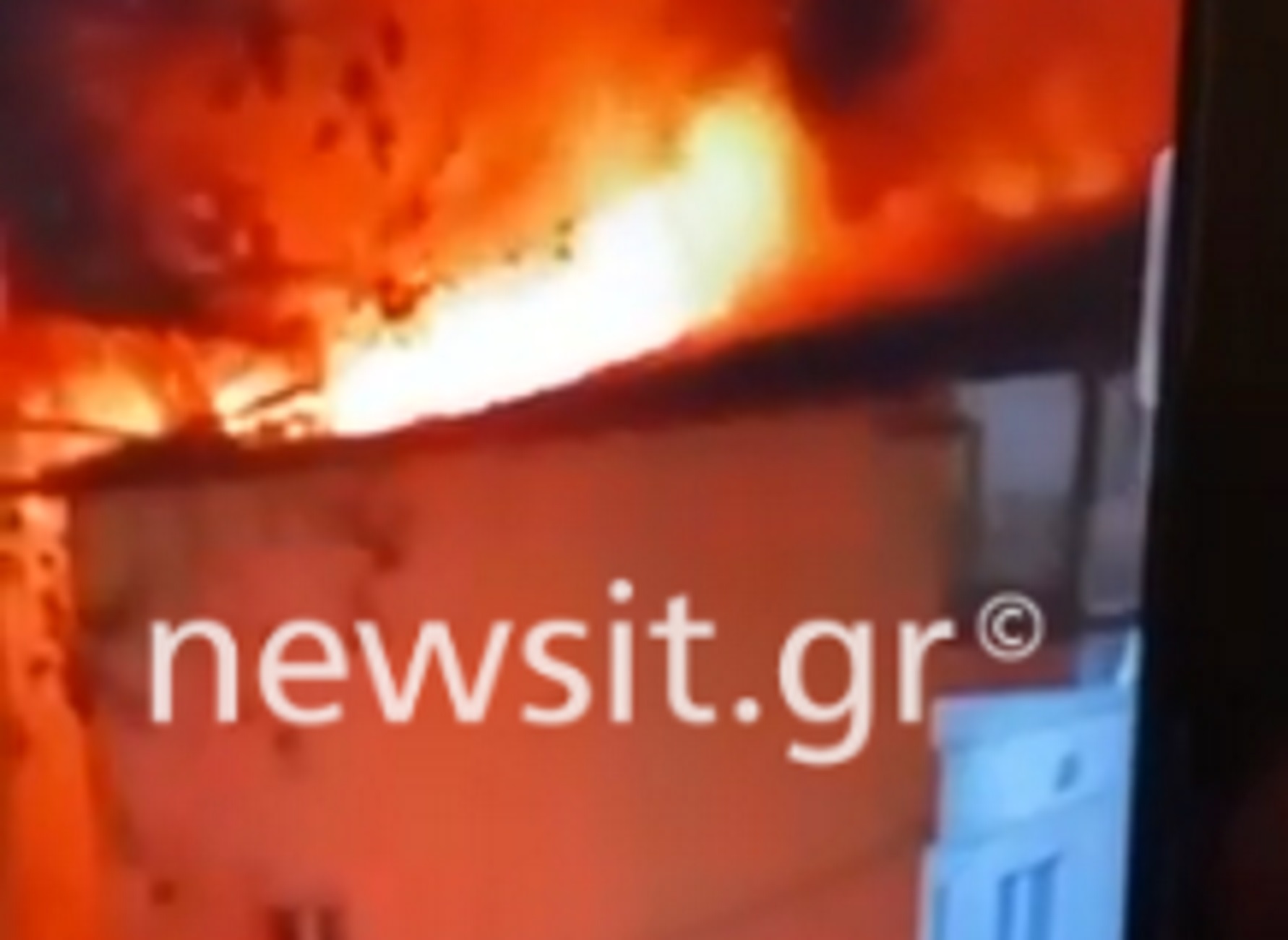 Θεσσαλονίκη: Φωτιά σε διαμέρισμα στον Εύοσμο – Το βίντεο ντοκουμέντο και η εξομολόγηση του ενοίκου