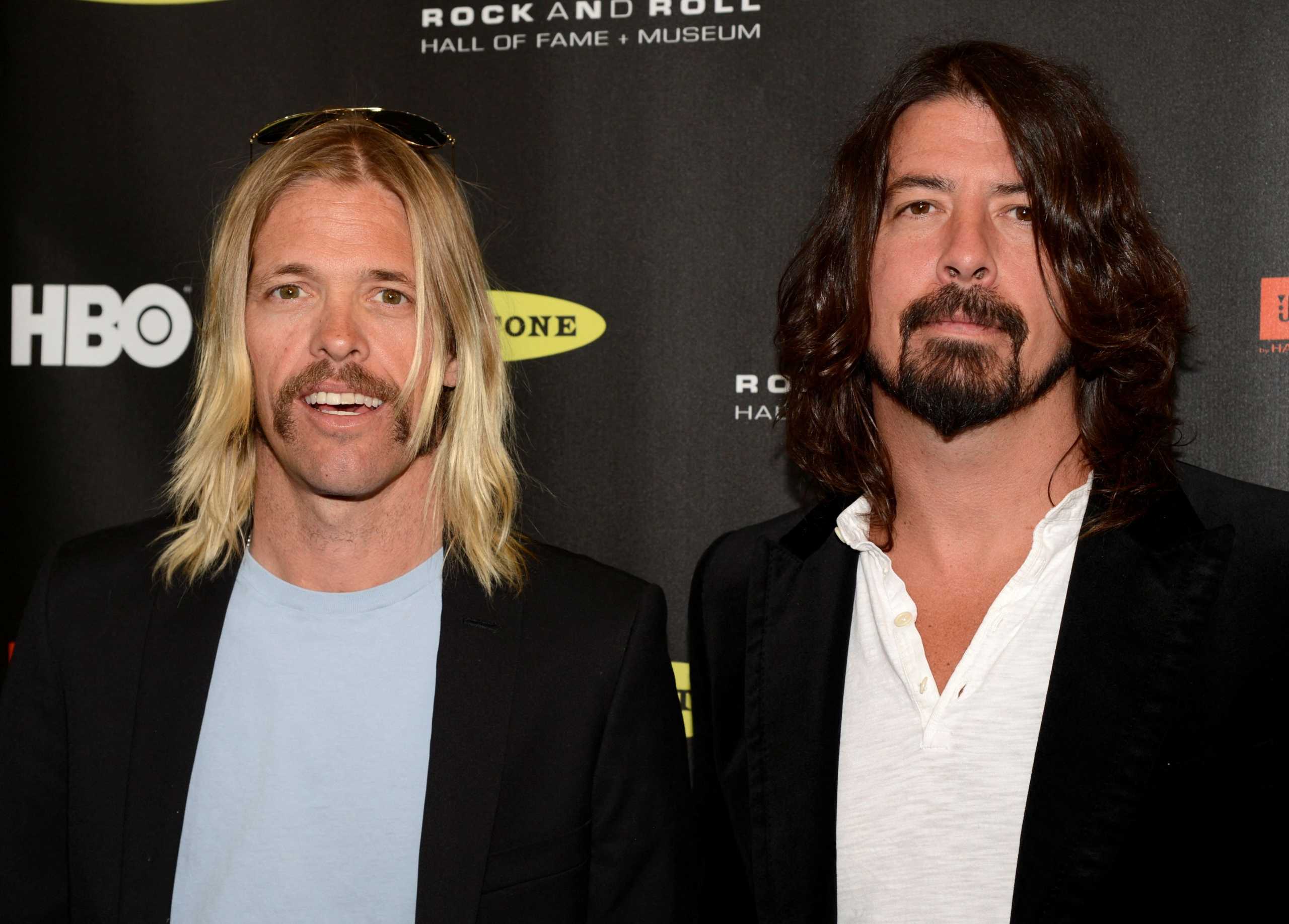 Foo Fighters: Ακυρώνουν την περιοδεία τους μετά τον θάνατο του ντράμερ, Τέιλορ Χόκινς