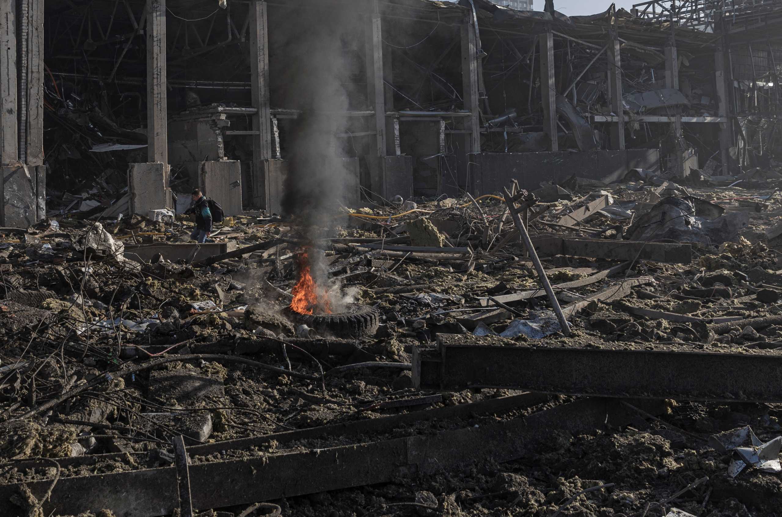 Ουκρανία: Τουλάχιστον 4 νεκροί εκ των οποίων 2 παιδιά από βομβαρδισμό στο Λουγκάνσκ