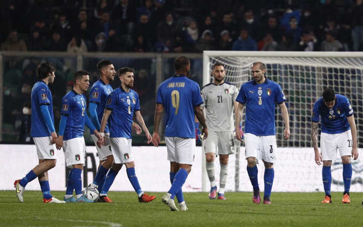 Εθνική Ιταλίας: Απέτυχε να προκριθεί στο Παγκόσμιο Κύπελλο και βρήκε την Ελλάδα σε κλειστό «κλαμπ»
