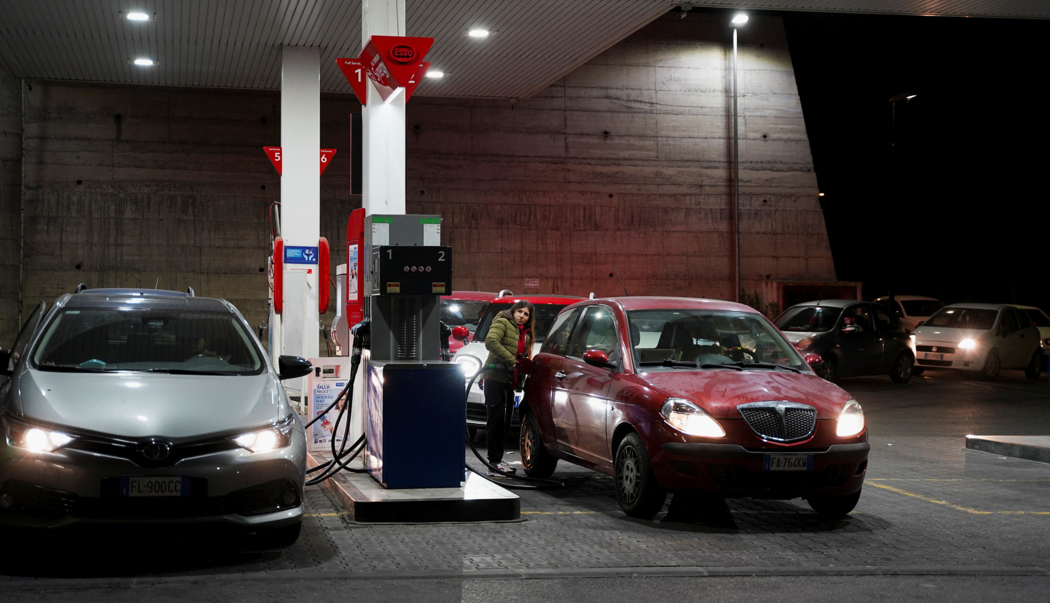 Ιταλία: Πλήρωσαν 9 δισεκατομμύρια ευρώ παραπάνω σε καύσιμα για τα αυτοκίνητα