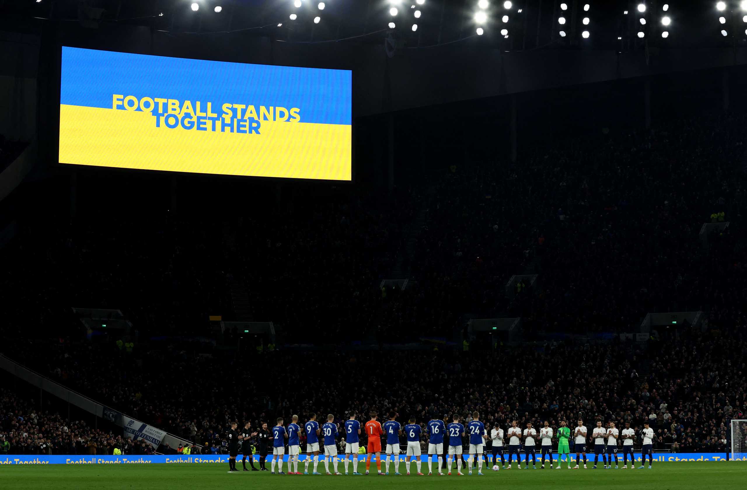Soccer Football - Premier League - Tottenham Hotspur v Everton - Tottenham Hotspur Stadium, London, Britain - March 7, 2022 General view during a minutes applause in support of Ukraine amid Russia's invasion before the match REUTERS