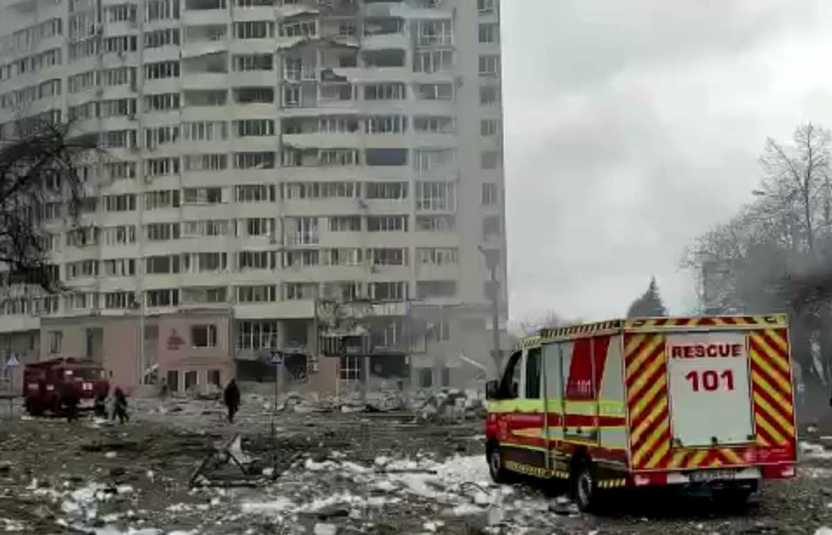 Πόλεμος στην Ουκρανία: Τουλάχιστον 22 άμαχοι νεκροί από βομβαρδισμούς στο Τσερνίχιβ