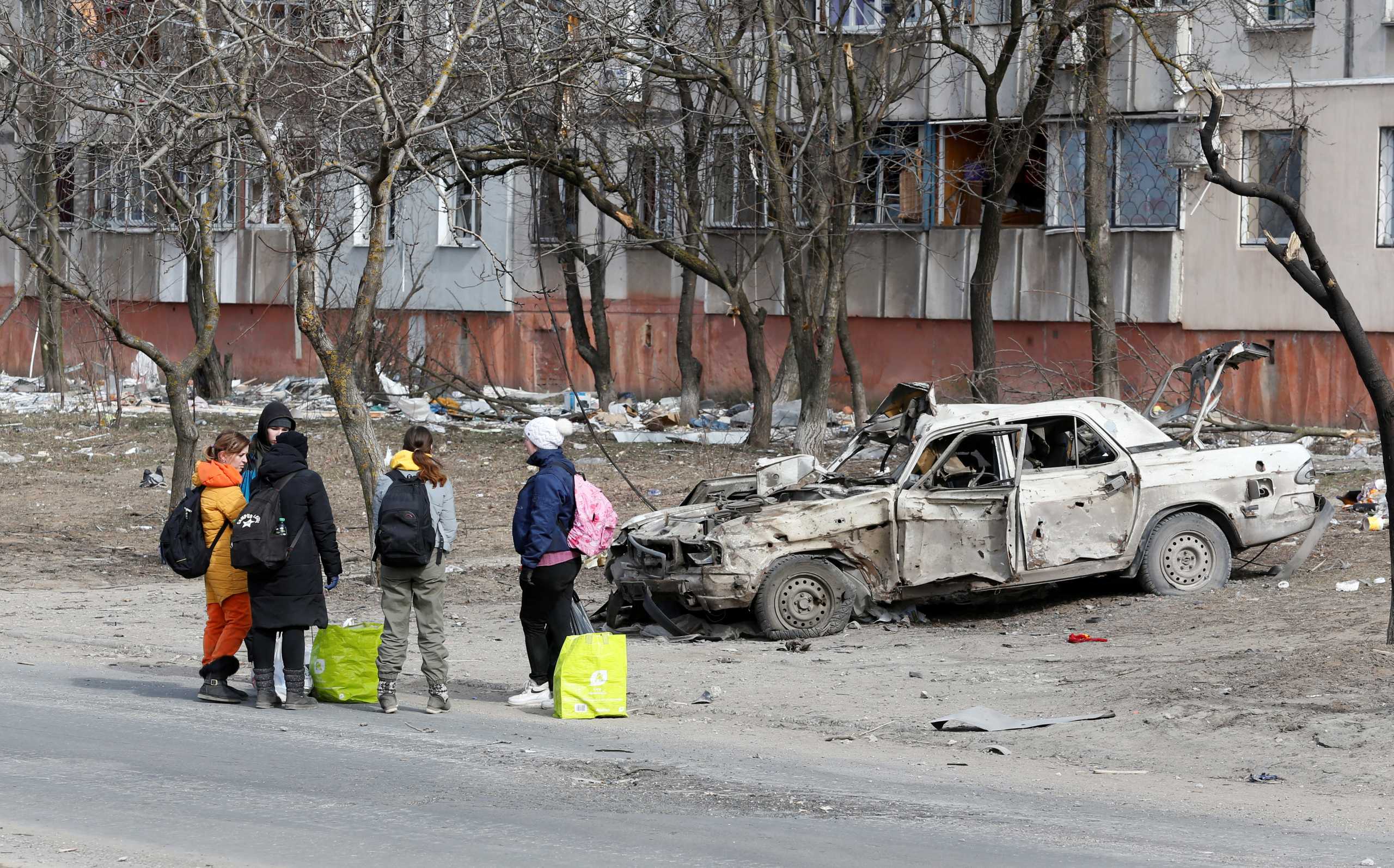 Πόλεμος στην Ουκρανία: «Επικίνδυνη πόλη» η πολιορκημένη Μαριούπολη – Εγκλωβισμένοι 30 Τούρκοι