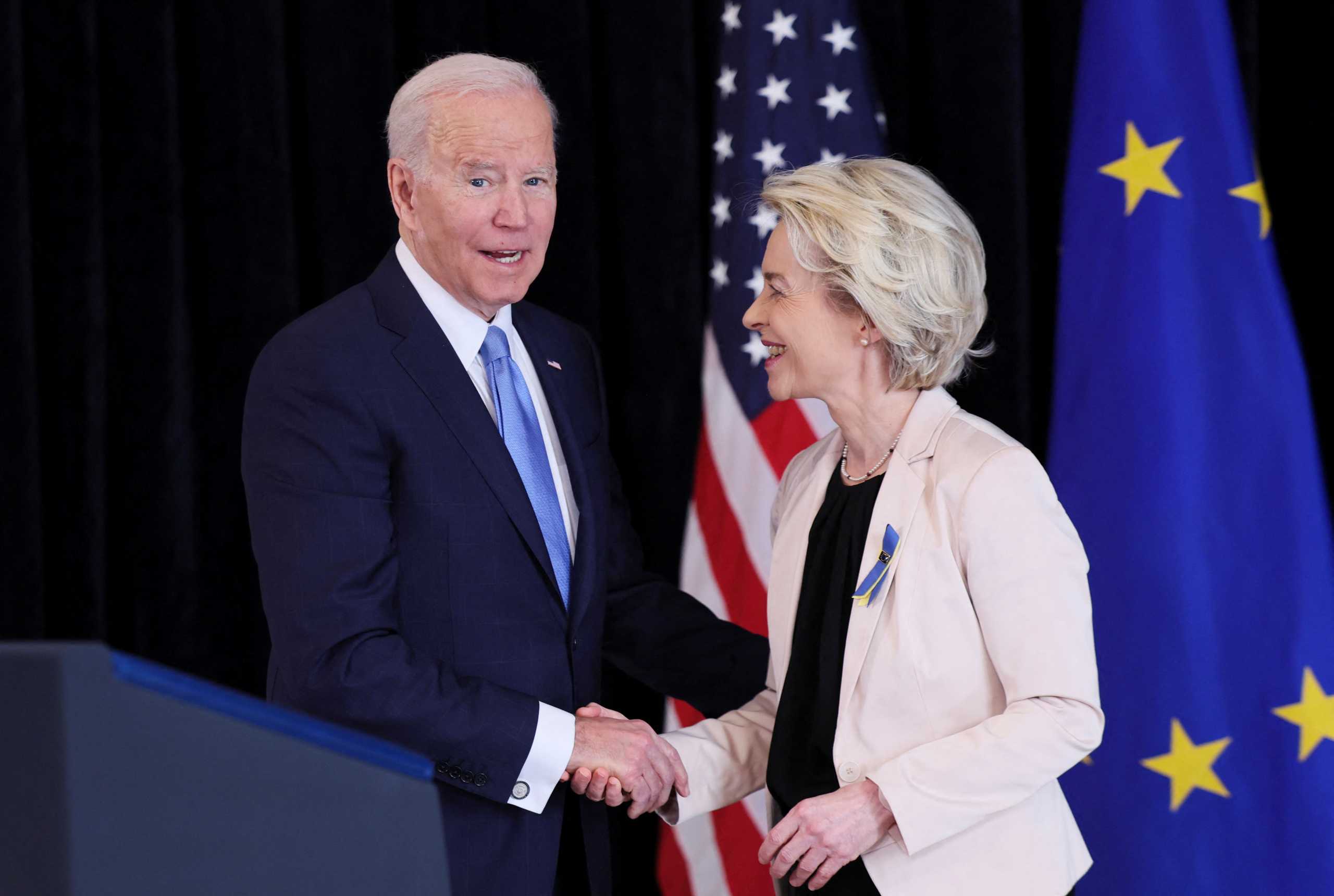 U.S. President Joe Biden and European Commission President Ursula von der Leyen shake hands after delivering a joint press statement at the U.S. Mission in Brussels, Belgium March 25, 2022. REUTERS