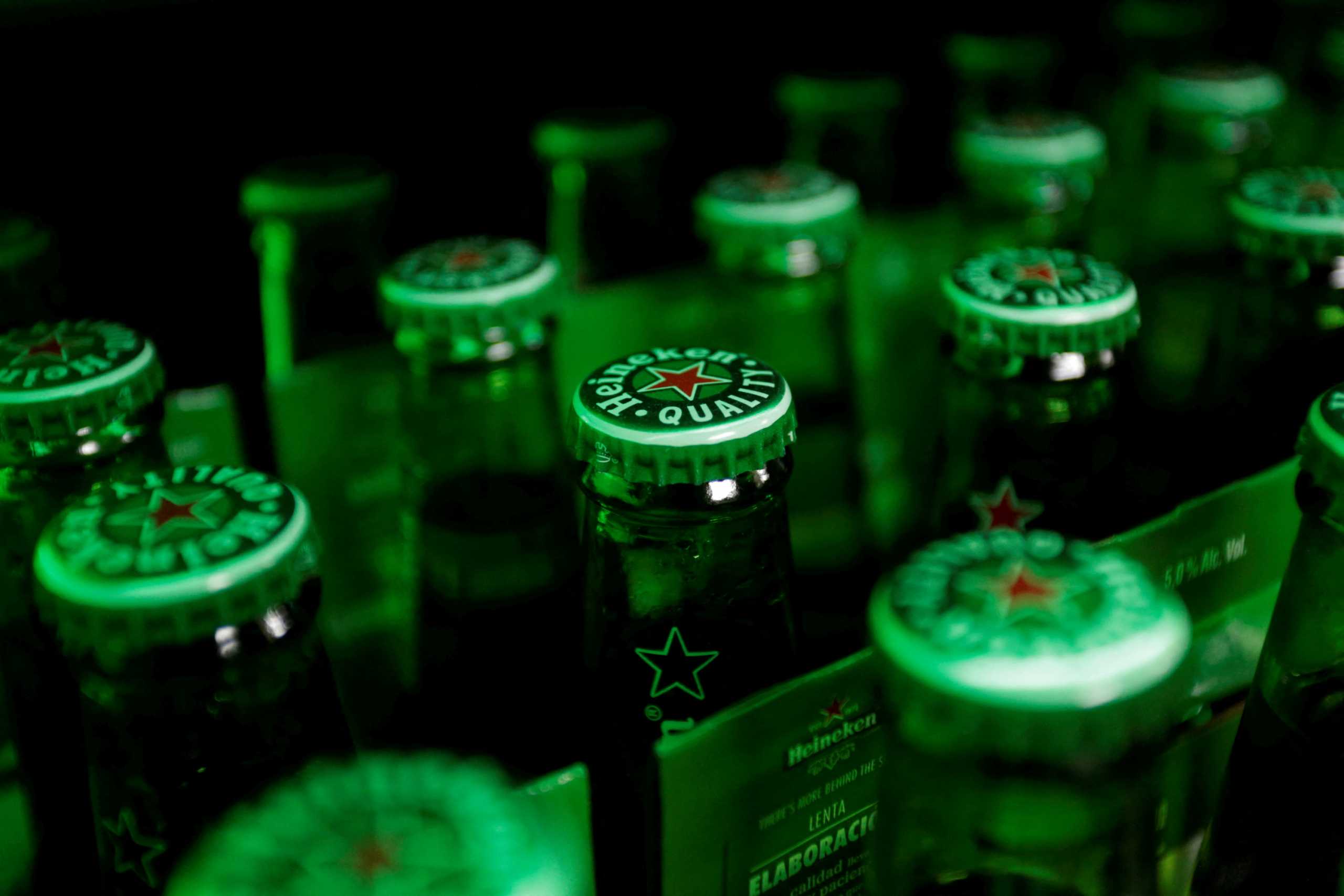 Heineken: Πούλησε 1 ευρώ τις ζυθοποιίες της και έφυγε από τη Ρωσία