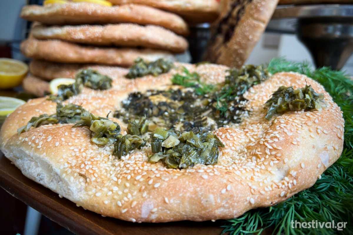 Καθαρά Δευτέρα: Λαγάνα με γεύσεις ιδιαίτερες – Η πρωτοποριακή ιδέα σε φούρνο της Θεσσαλονίκης