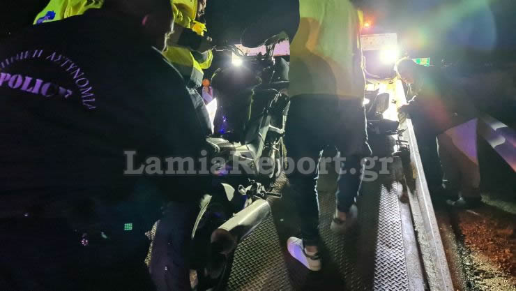 Σοβαρό τροχαίο στη Λαμία: Μηχανή έπεσε πάνω σε μπάρες και έγινε σμπαράλια