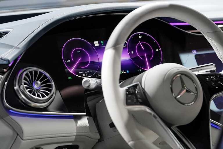 Mercedes-Benz: Έρχεται το SUV EQS – Νέο εργοστάσιο μπαταριών στις ΗΠΑ