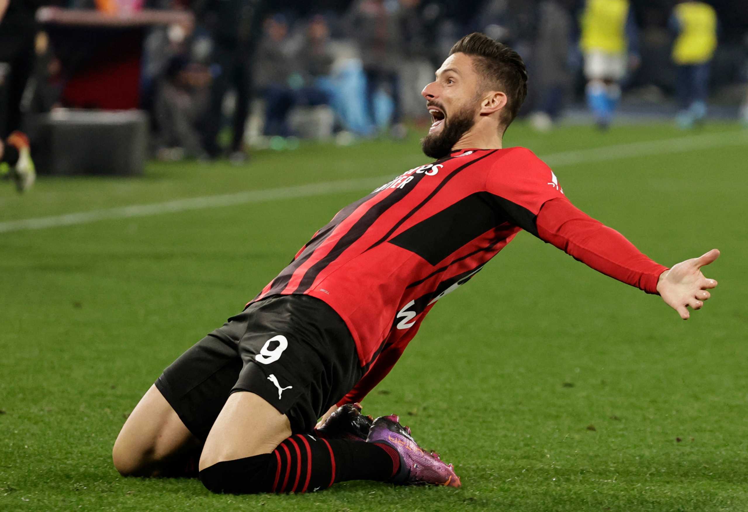 Soccer Football - Serie A - Napoli v AC Milan - Stadio Diego Armando Maradona, Naples, Italy - March 6, 2022 AC Milan's Olivier Giroud celebrates scoring their first goal REUTERS