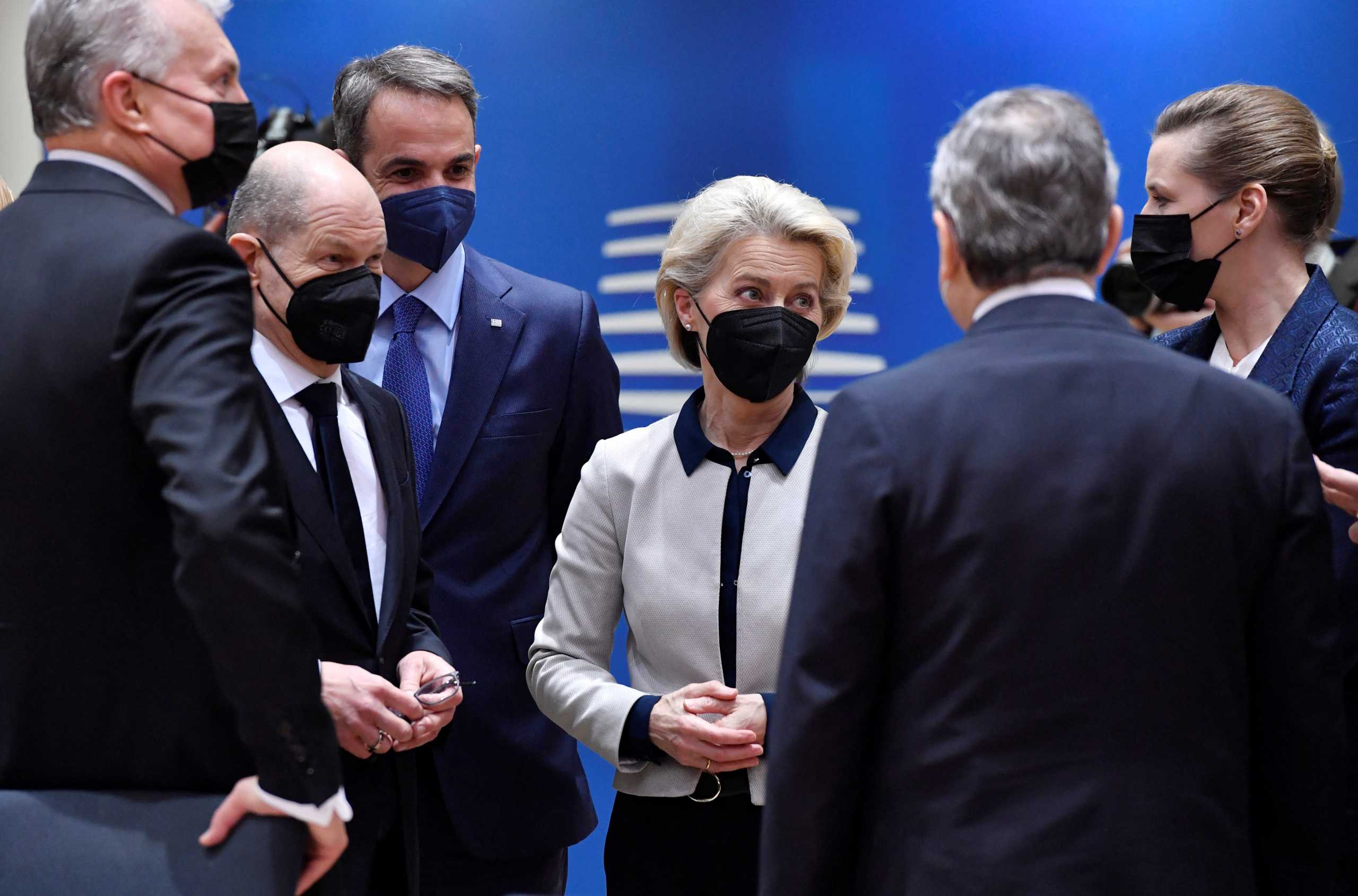 From left, Lithuania's President Gitanas Nauseda, German Chancellor Olaf Scholz,Greek Prime Minister Kyriakos Mitsotakis, European Commission President Ursula von der Leyen, Italy’s Prime Minister Mario Draghi and Denmark’s Prime Minister Mette Frederiksen during a round table meeting at an extraordinary EU summit on Ukraine in Brussels, Thursday, Feb 24, 2022. Geert Vanden Wijngaert