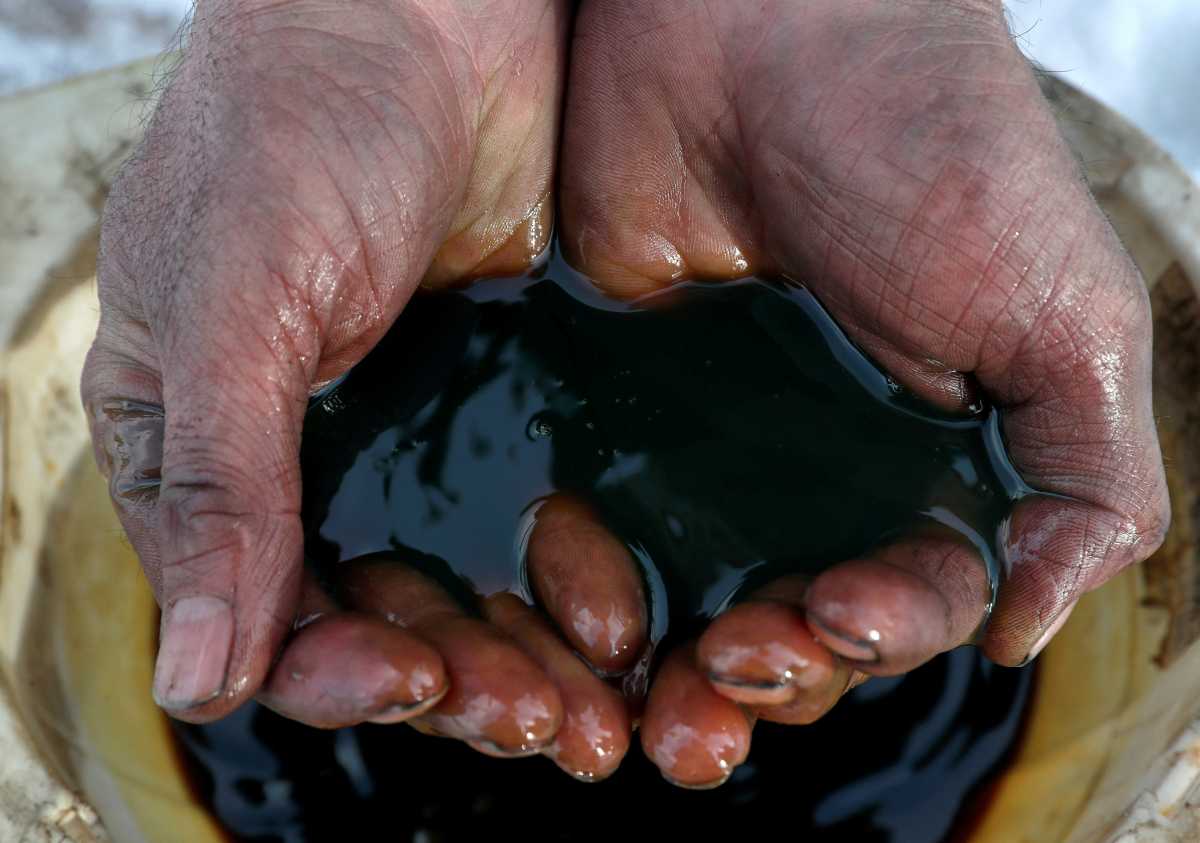 Πέφτει η τιμή του πετρελαίου λόγω lockdown στη Σανγκάη και ελπίδων για τέλος του πολέμου
