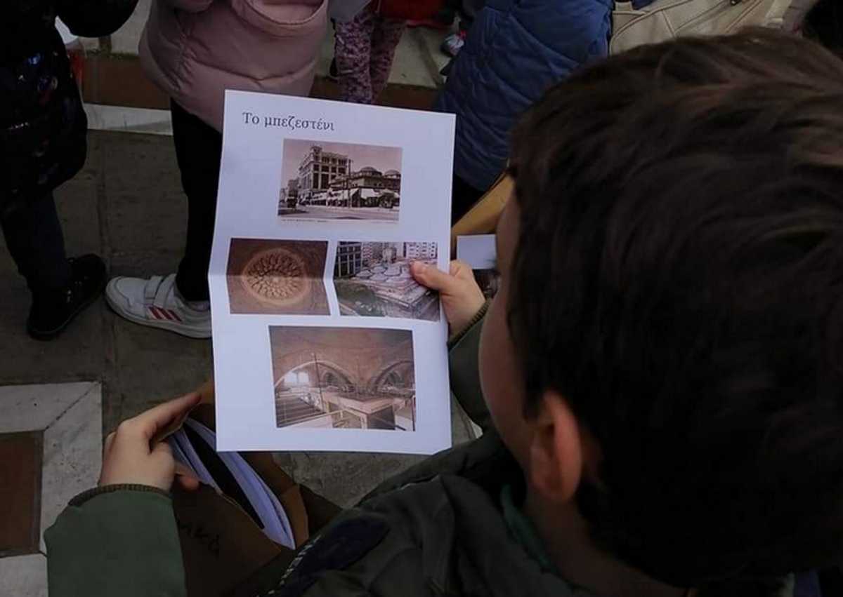 Θεσσαλονίκη: Παιδικό βιβλιοπωλείο «ζωντανεύει» τις σελίδες μιας άλλης εποχής με περιηγήσεις στην πόλη