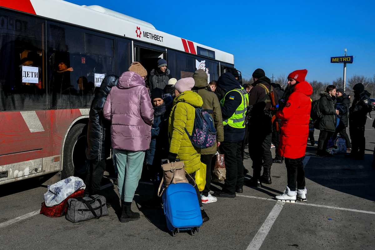 Υπουργείο Υγείας: Οι Ουκρανοί πρόσφυγες εντάσσονται στους ανασφάλιστους για να έχουν πρόσβαση στο ΕΣΥ