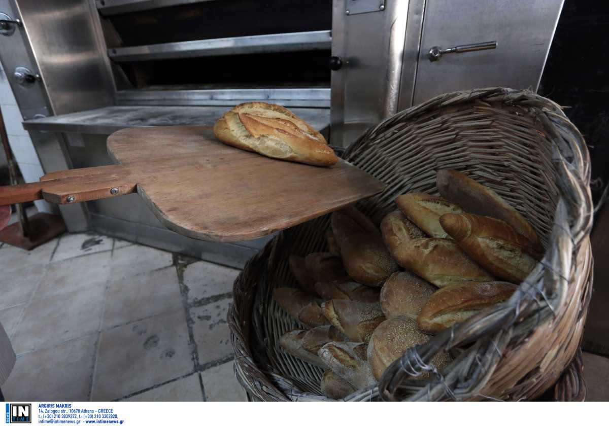Πόλεμος στην Ουκρανία: «Κόσμος μαθαίνει να ζυμώνει ψωμί» λένε στο newsit.gr αρτοποιοί στη Θεσσαλονίκη