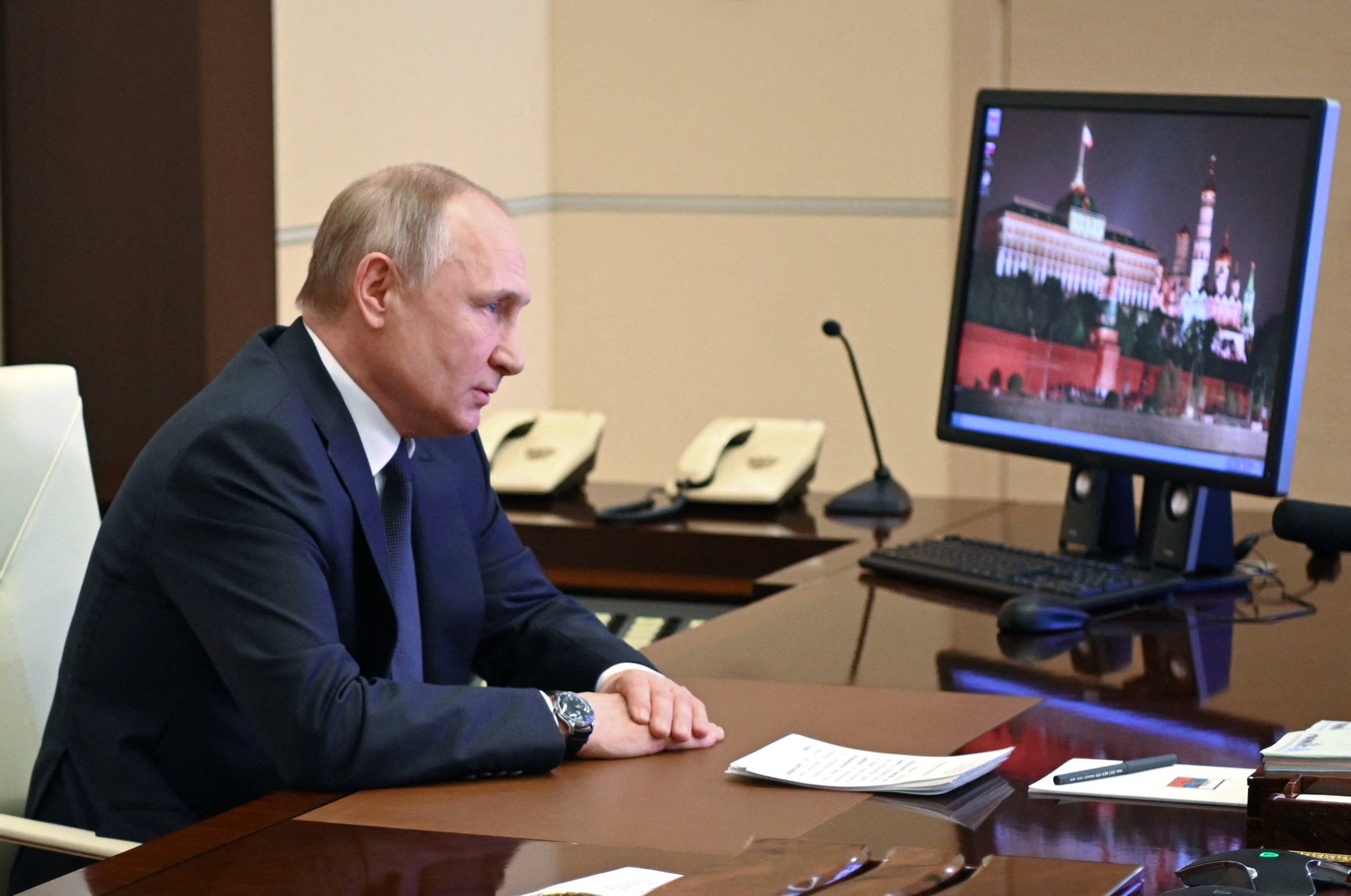 Τηλεφωνική επικοινωνία Μακρόν και Σολτς με τον Πούτιν – Ζήτησαν κατάπαυση του πυρός