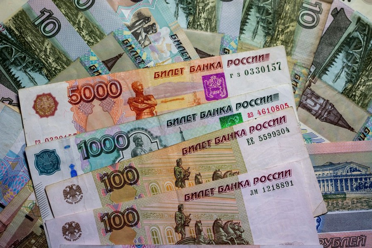 Η Ρωσία ανακοίνωσε πως θα εξυπηρετεί το εξωτερικό χρέος της σε ρούβλια