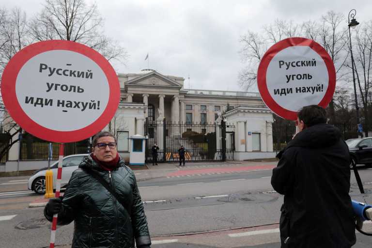 Πολωνία: Η Ρωσία θα απαντήσει «αισθητά» στην απέλαση των διπλωματών της