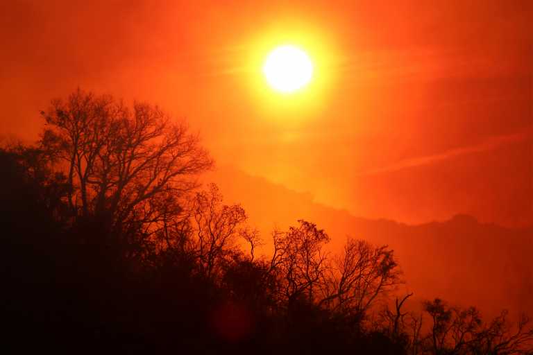 «Κόκκινος» συναγερμός για ηλιακή καταιγίδα πρωτονίων