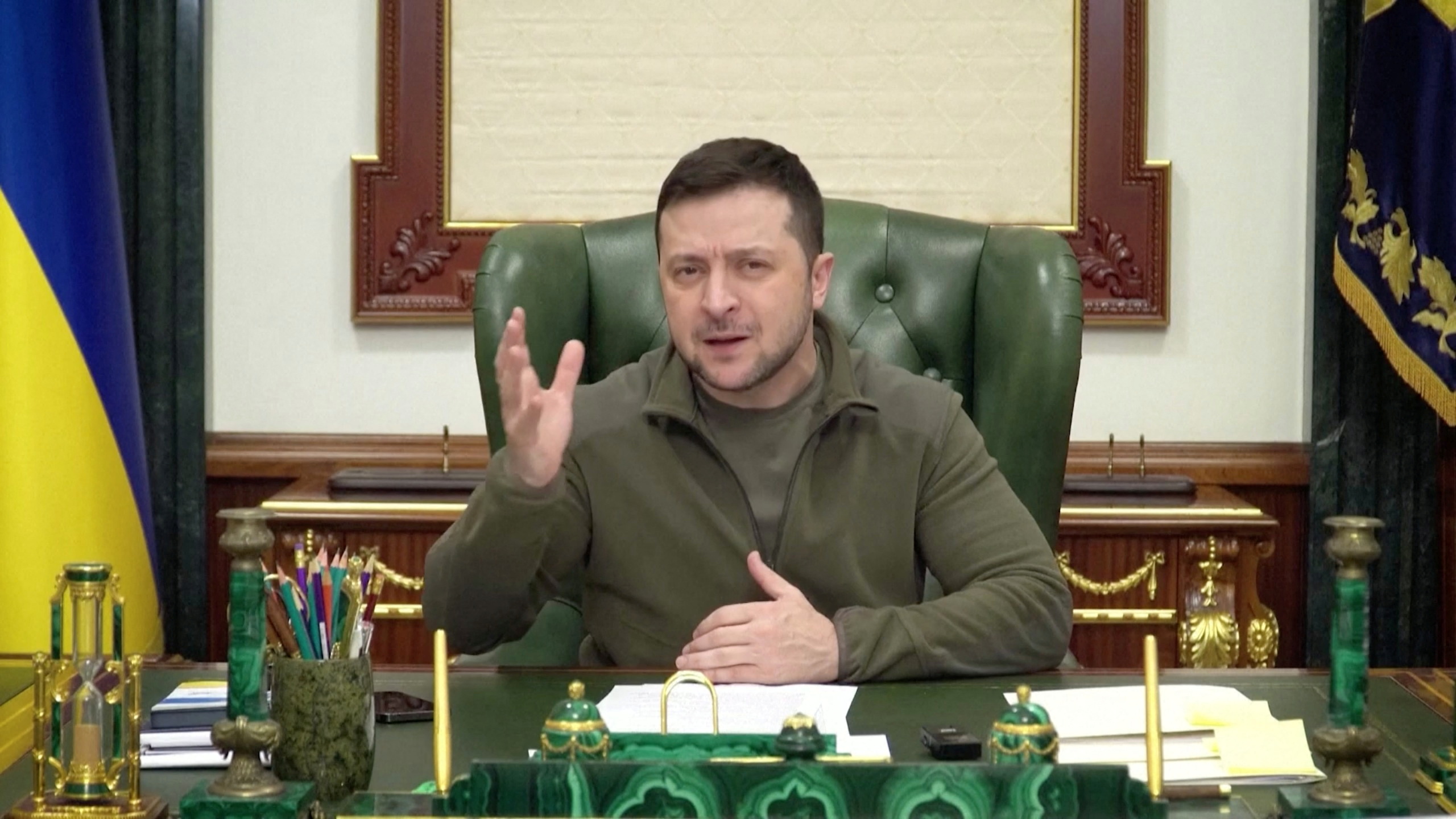 Πόλεμος στην Ουκρανία: Οπισθοχώρηση από τον Ζελένσκι για το προσχέδιο συμφωνίας – «Εκφράζει τις θέσεις της Ρωσίας»