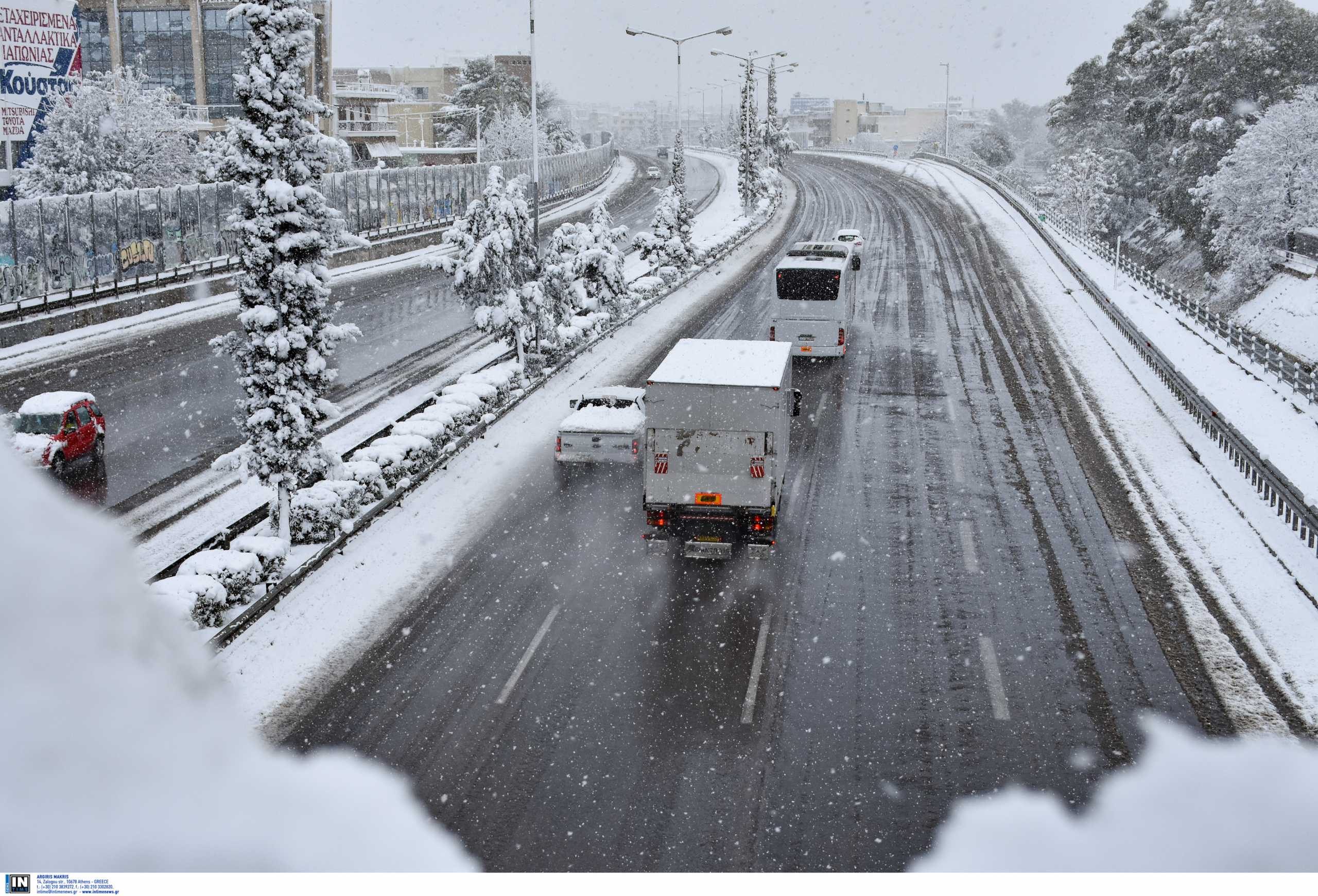 Καιρός αύριο: Χιόνια και χαμηλές θερμοκρασίες σε όλη τη χώρα