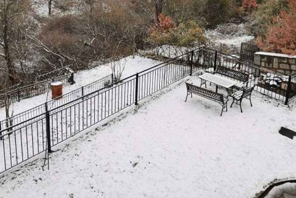 Καιρός – Θεσσαλονίκη: Χιόνια στα ορεινά και τσουχτερό κρύο μέσα στην πόλη – Χειμωνιάτικο το σκηνικό