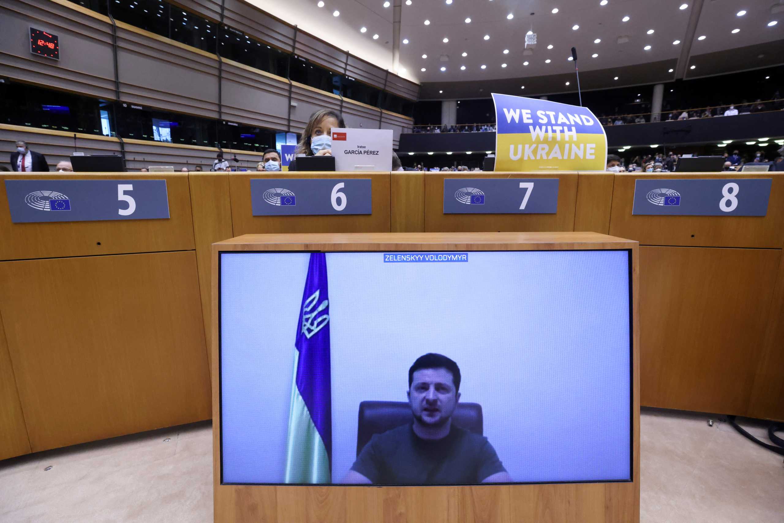 Το Ευρωπαϊκό Κοινοβούλιο υποστηρίζει την Ουκρανία για το καθεστώς υποψήφιας προς ένταξη χώρας στην ΕΕ