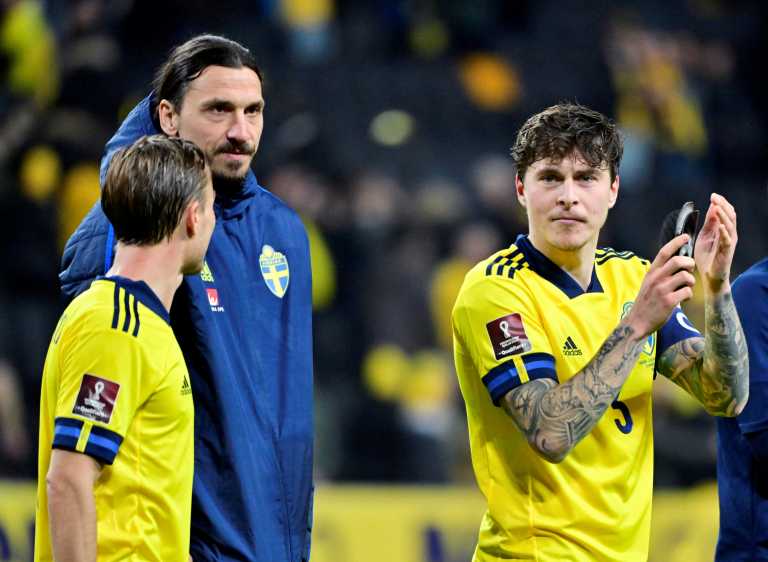 Ο 40χρονος Ζλάταν Ιμπραΐμοβιτς θα συνεχίσει στην Εθνική Σουηδίας παρά τον αποκλεισμό από το Μουντιάλ 2022