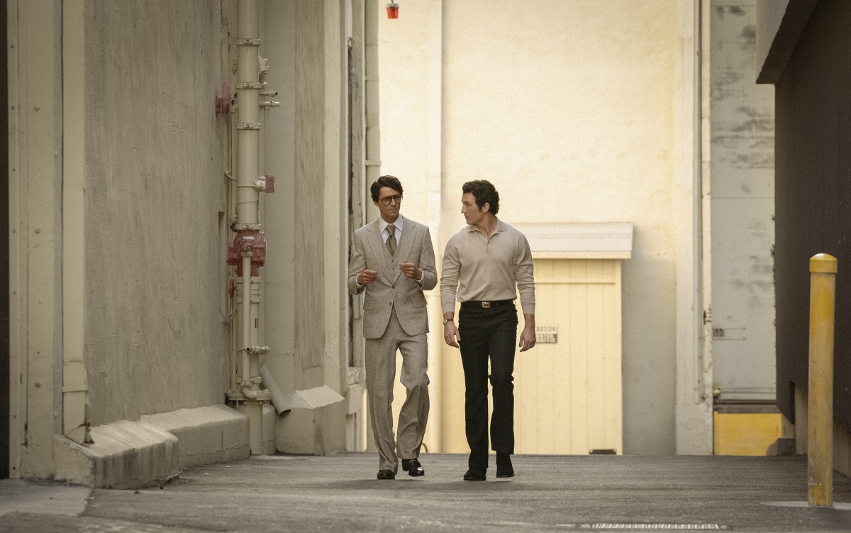 Pictured: Matthew Goode as Robert Evans and Miles Teller as Al Ruddy of the Paramount+ original series THE OFFER. Photo Cr: Nicole Wilder