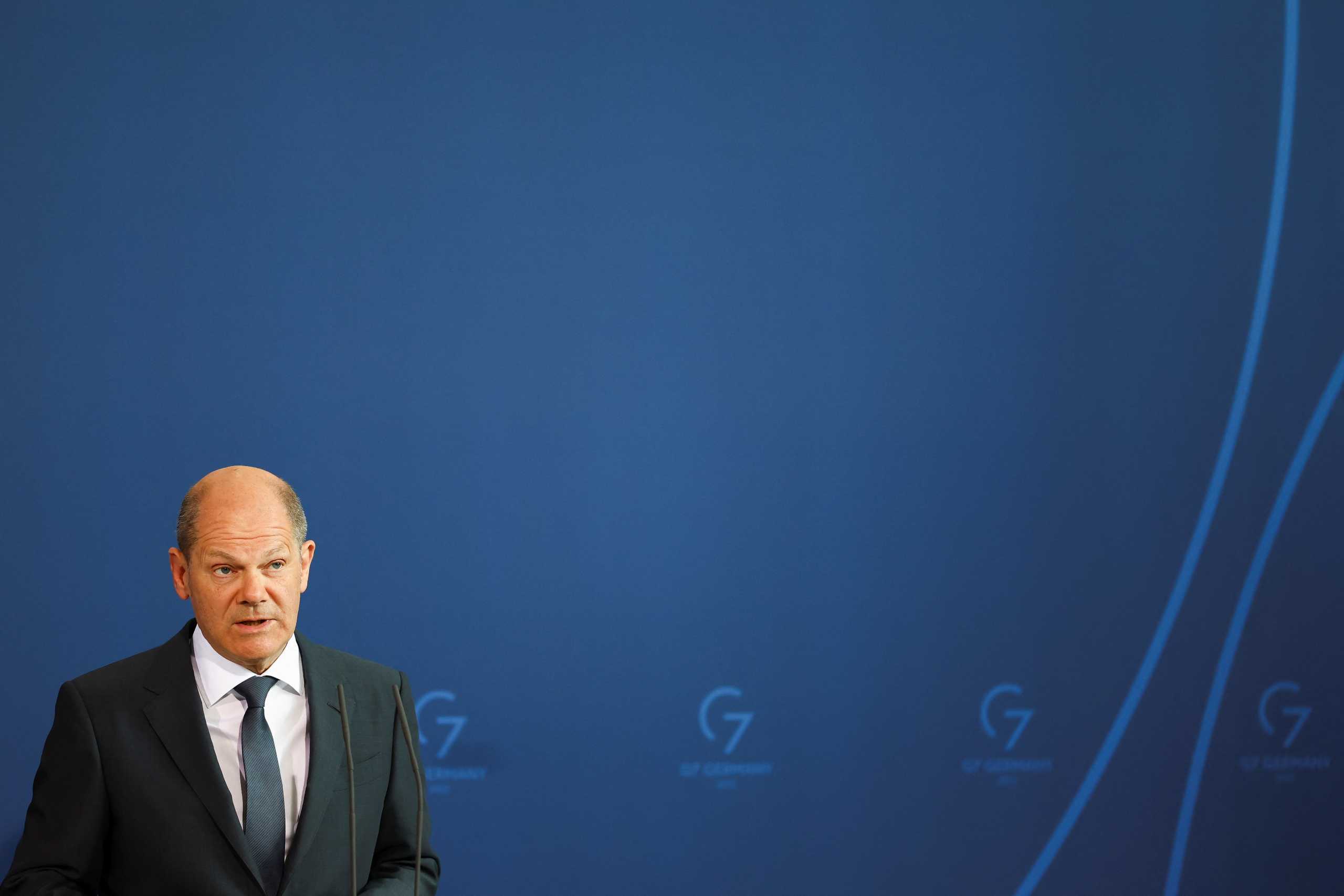 German Chancellor Olaf Scholz makes a statement after talks with European leaders and U.S. President Joe Biden, in Berlin, Germany, April 19, 2022. REUTERS