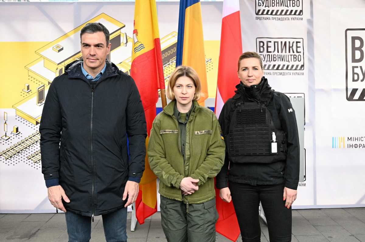 Spanish Prime Minister Pedro Sanchez and Danish Prime Minister Mette Frederiksen pose with Ukrainian Deputy Prime Minister Olha Stefanishyna during their visit to Kyiv, Ukraine April 21, 2022. Moncloa