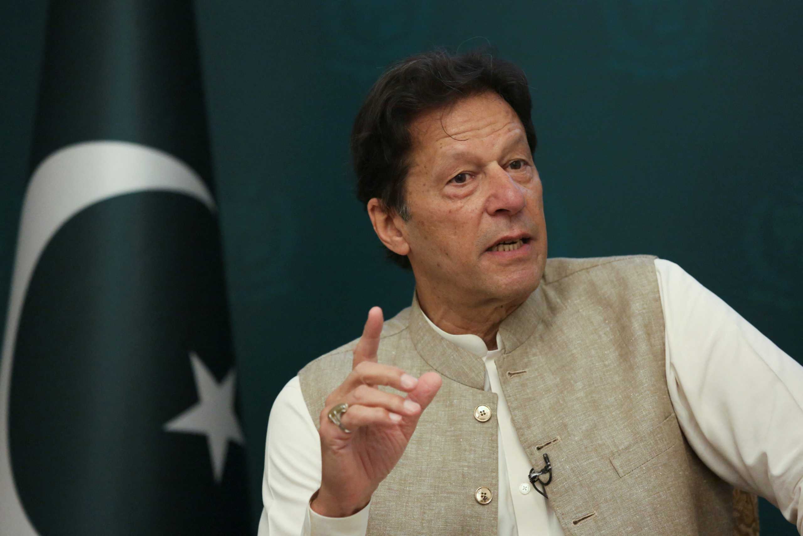 Πακιστάν: Ανατράπηκε ο πρόεδρος Ίμραν Χαν μετά από πρόταση μομφής