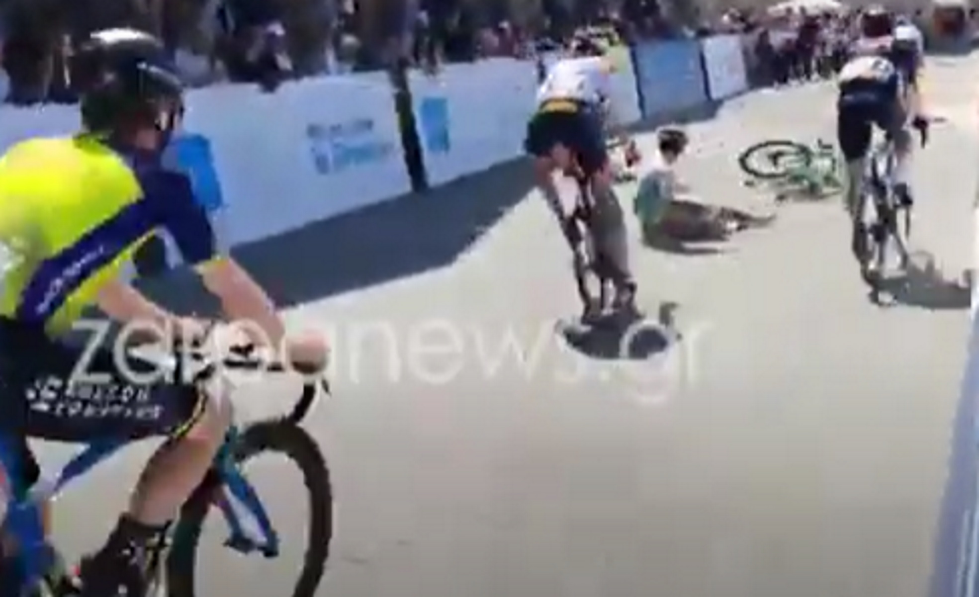 Κρήτη: Ποδηλάτης τερμάτισε πανηγυρίζοντας αλλά έπεσε – Δεν υπολόγισε το σαμαράκι