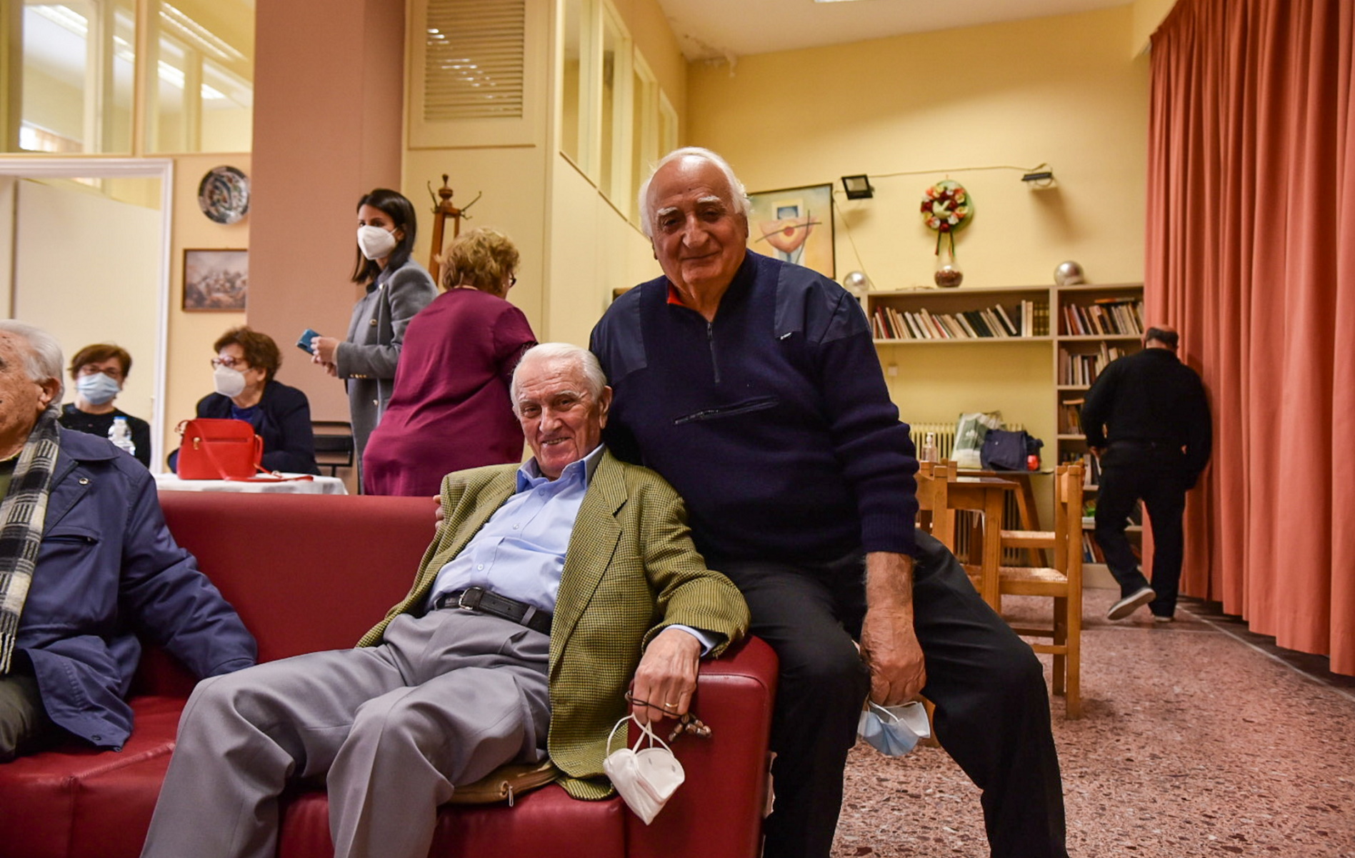 Δήμος Αθηναίων: Ανοίγουν ξανά τις πόρτες τους οι 25 Λέσχες Φιλίας στις  γειτονιές της πόλης