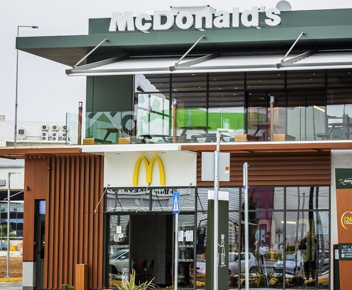 McDonald’s: Στον Πειραιά το 26ο εστιατόριο – Σε 11 χρόνια η Premier Capital Ελλάς έχει επενδύσει 30,3 εκατ. ευρώ