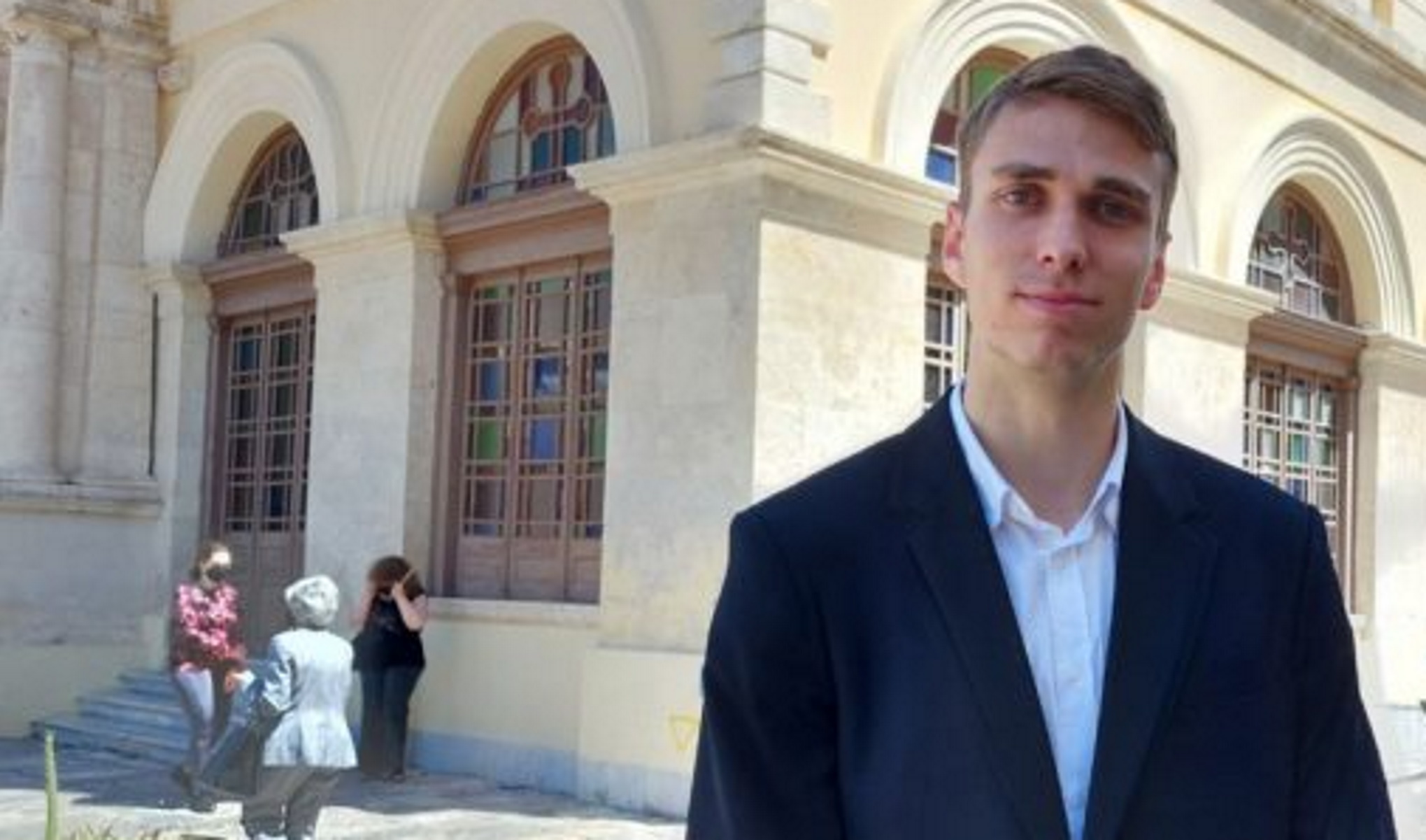 Πάσχα 2022 – Κρήτη: Ο Ουκρανός φοιτητής που διάβασε το Ευαγγέλιο στη γλώσσα του και συγκίνησε