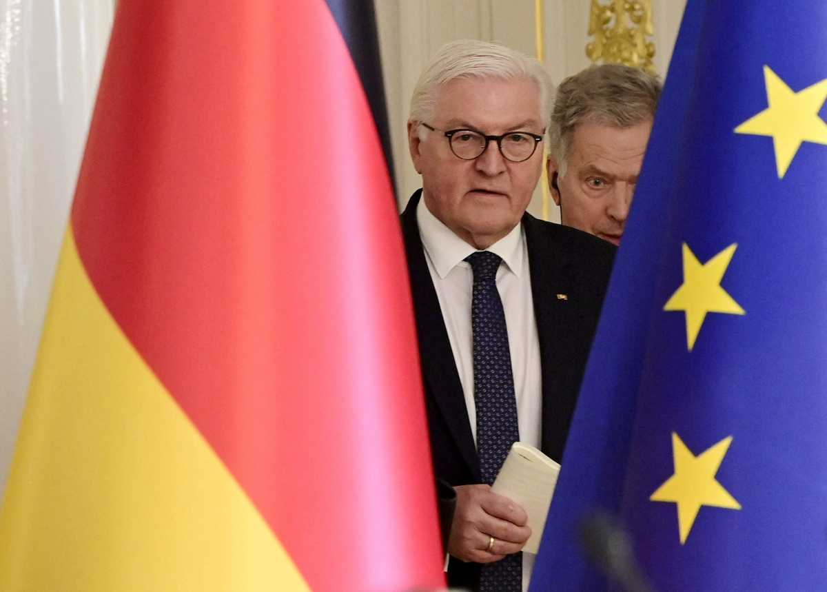Politico: Σφοδρές αντιδράσεις στη Γερμανία κατά Ζελένσκι για τον «ανεπιθύμητο» Σταϊνμάιερ