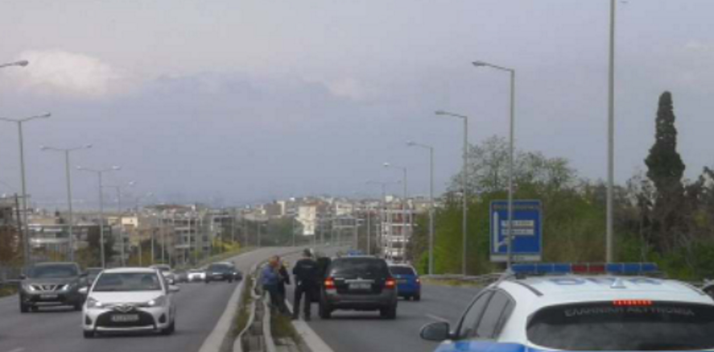 Θεσσαλονίκη: Τροχαίο δυστύχημα με πεζό στο ύψος της Πυλαίας – Τραγικές στιγμές