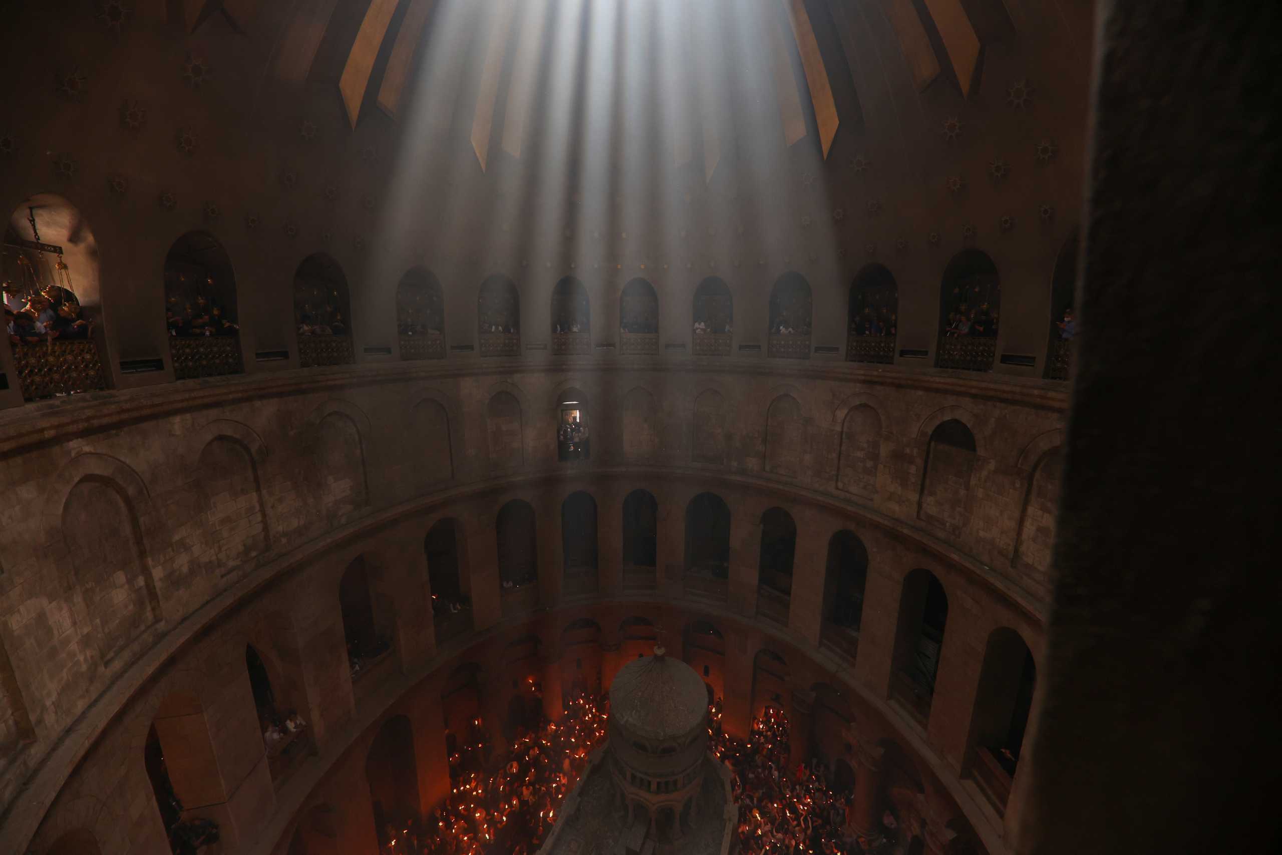 Άγιο Φως: Η τελετή αφής στα Ιεροσόλυμα