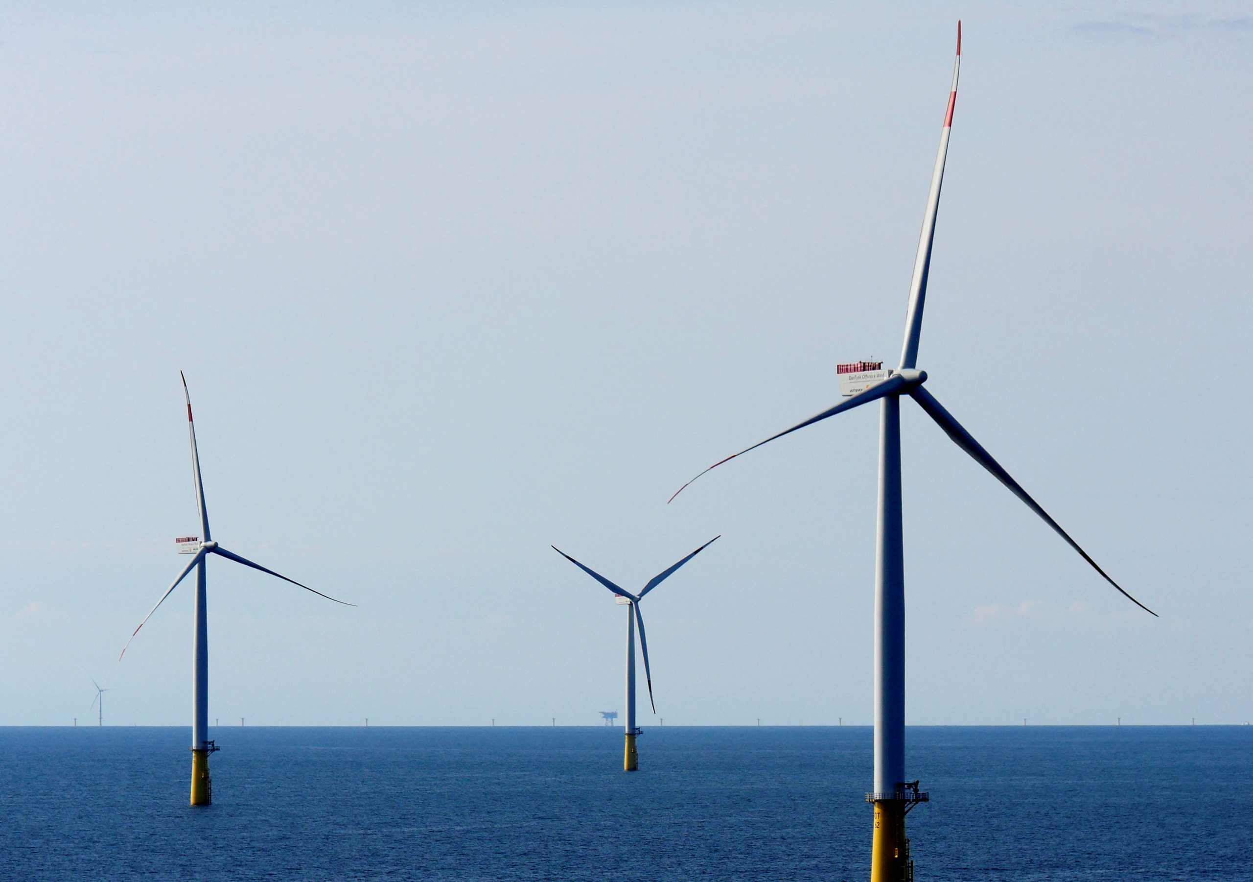 FILE PHOTO: A general view of the DanTysk wind farm, 90 kilometres west of Esbjerg, Denmark, September 21, 2016. REUTERS