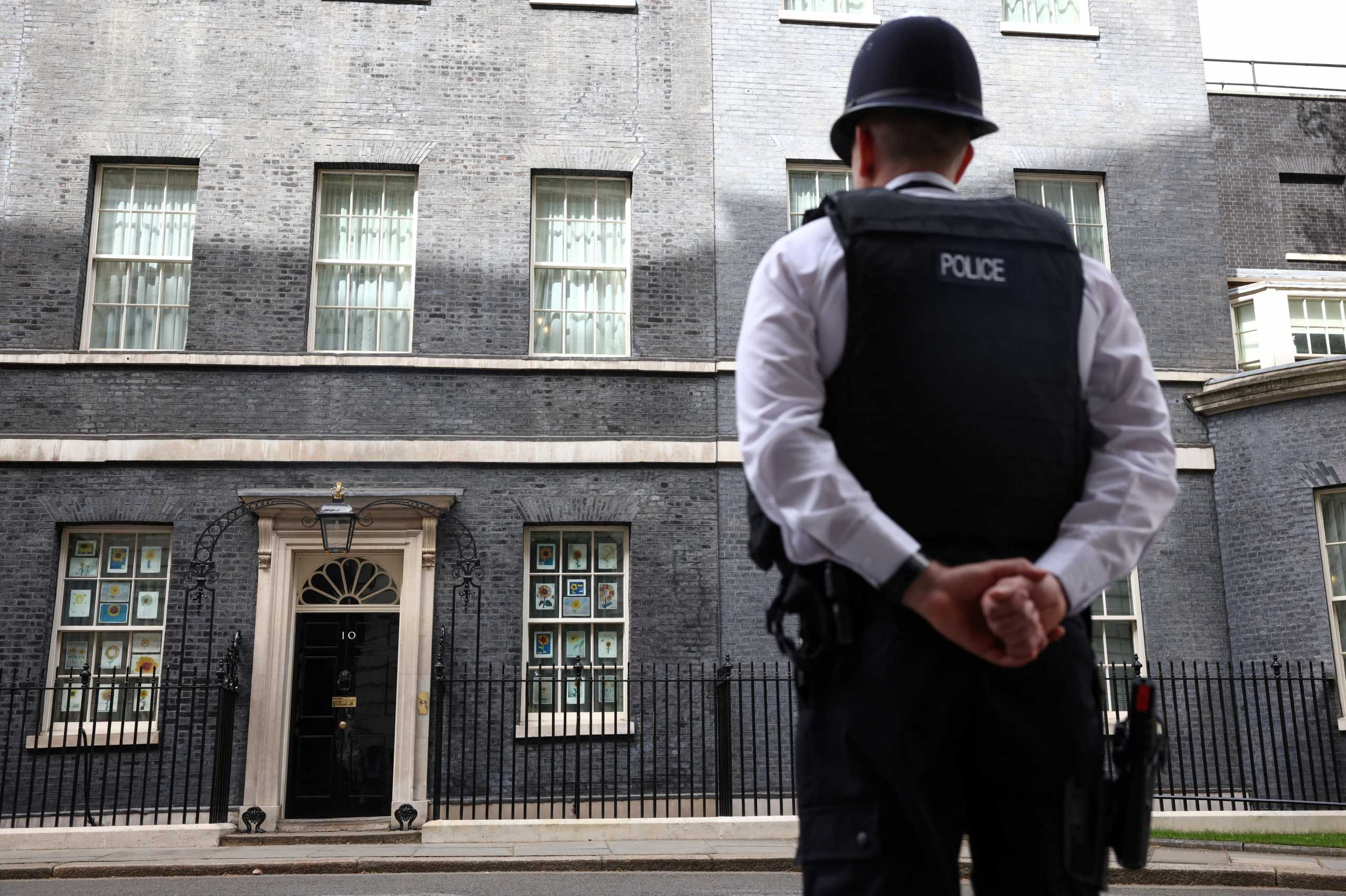 Αστυνομικός στην Βρετανία συνελήφθη πριν συναντήσει 13χρονη για σεξ – Είχε πάνω του προφυλακτικά και χάπια στύσης