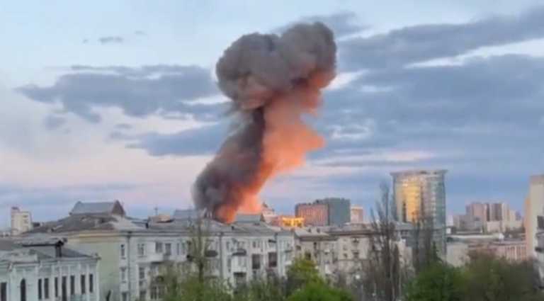 Νέες εκρήξεις στο Κίεβο την ώρα της κοινής συνέντευξης Τύπου Γκουτέρες και Ζελένσκι