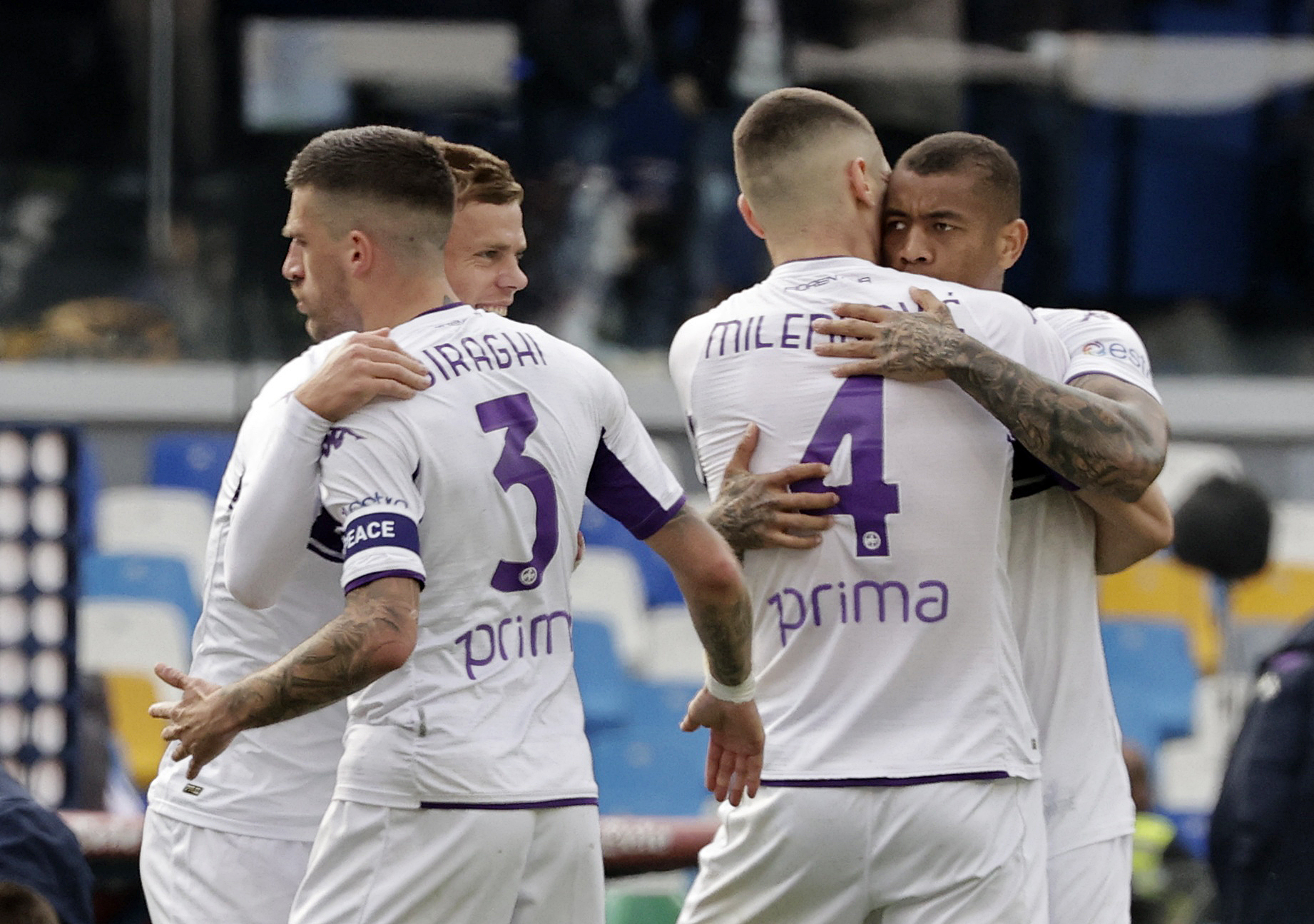 Soccer Football - Serie A - Napoli v Fiorentina - Stadio Diego Armando Maradona, Naples, Italy - April 10, 2022 Fiorentina's Igor with teammates after the match REUTERS
